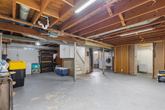 727 S Indiana AVENUE, West Bend, WI 53095