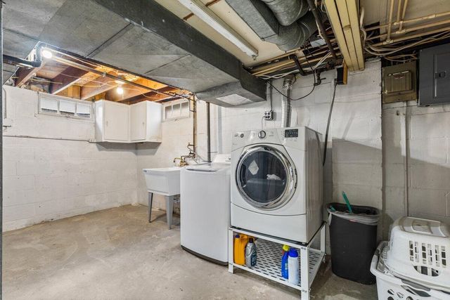 727 S Indiana AVENUE, West Bend, WI 53095