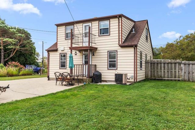 727 S Indiana AVENUE, West Bend, WI 53095