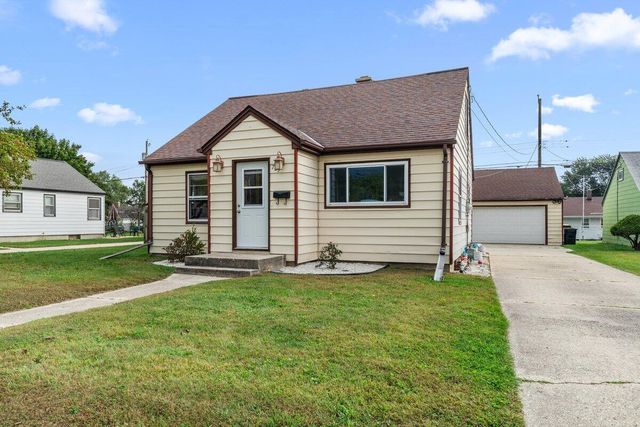 727 S Indiana AVENUE, West Bend, WI 53095