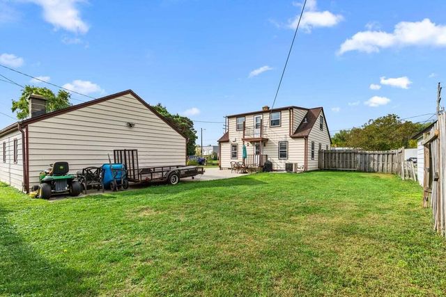 727 S Indiana AVENUE, West Bend, WI 53095