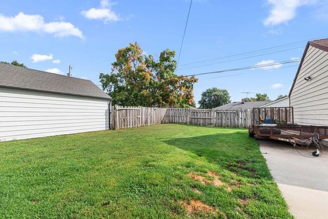 727 S Indiana AVENUE, West Bend, WI 53095