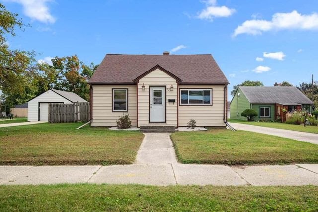 727 S Indiana AVENUE, West Bend, WI 53095