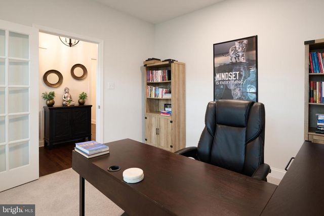 172 SUSSEX DR, State College, PA 16801