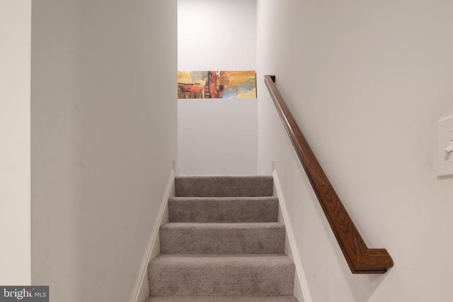 172 SUSSEX DR, State College, PA 16801