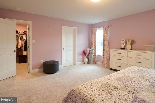 172 SUSSEX DR, State College, PA 16801