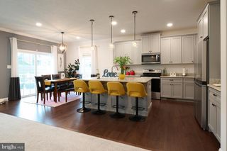 172 SUSSEX DR, State College, PA 16801