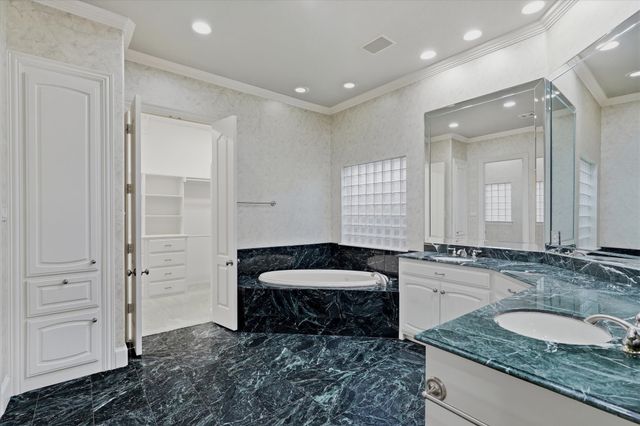 11831 Brookhill Lane, Dallas, TX 75230
