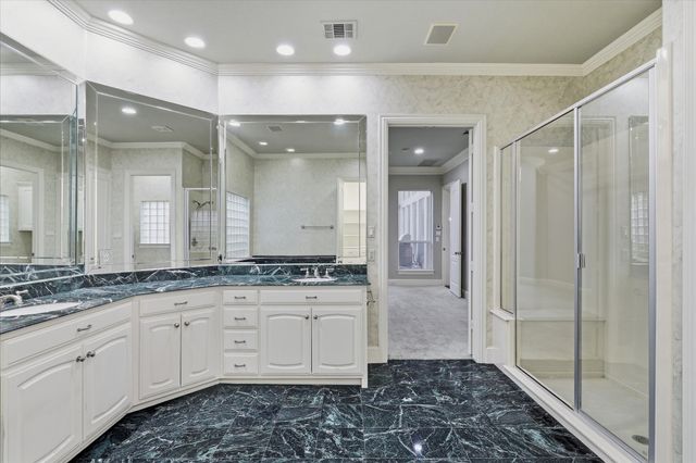 11831 Brookhill Lane, Dallas, TX 75230