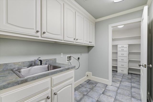 11831 Brookhill Lane, Dallas, TX 75230