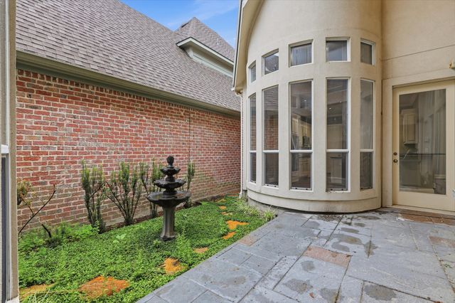 11831 Brookhill Lane, Dallas, TX 75230