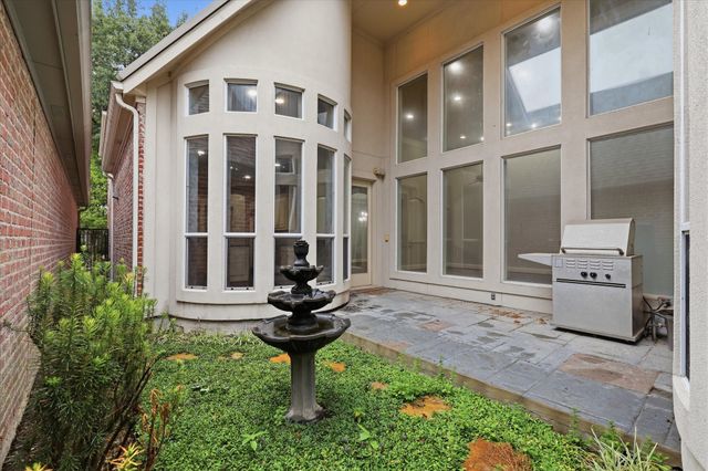 11831 Brookhill Lane, Dallas, TX 75230