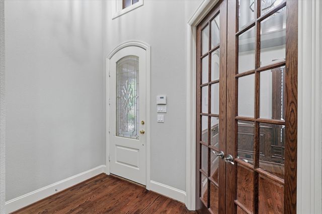 11831 Brookhill Lane, Dallas, TX 75230