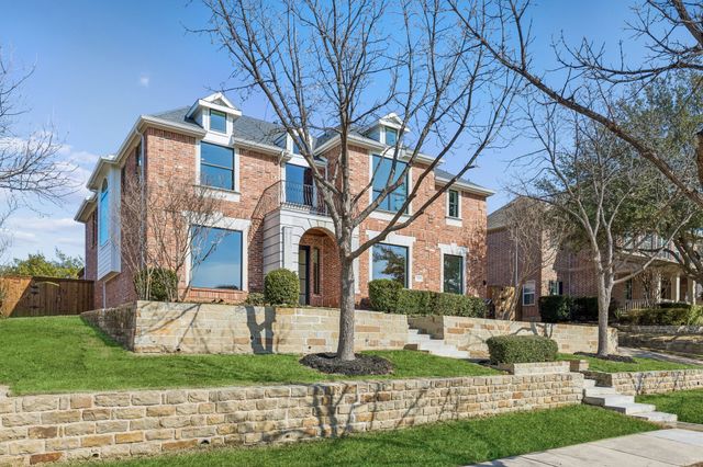 1209 Queen Peggy Lane, Lewisville, TX 75056