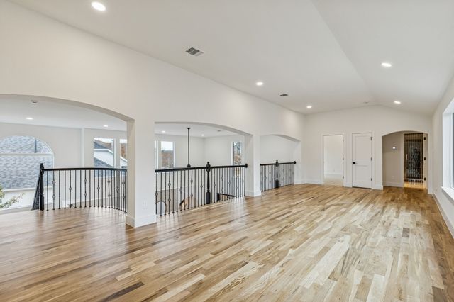 1209 Queen Peggy Lane, Lewisville, TX 75056