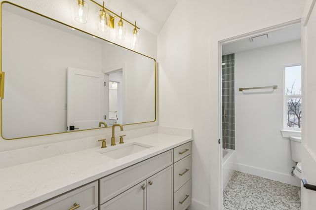 1209 Queen Peggy Lane, Lewisville, TX 75056