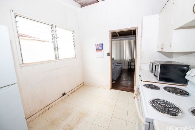 94-1151 Awalai Street, Waipahu, HI 96797