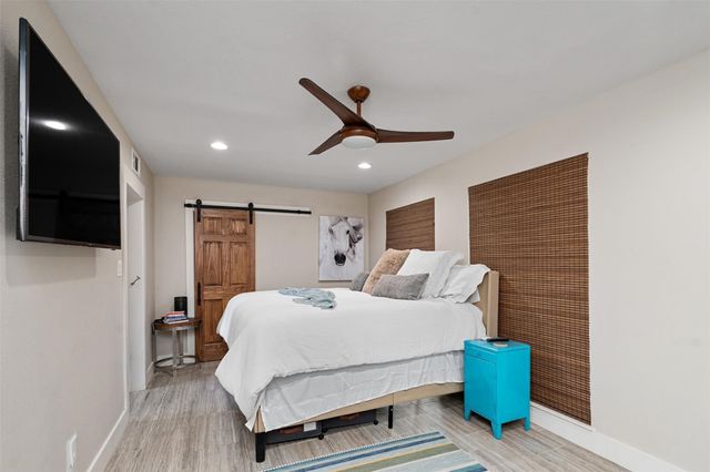 162 Lake Drive, Enchanted Oaks, TX 75156