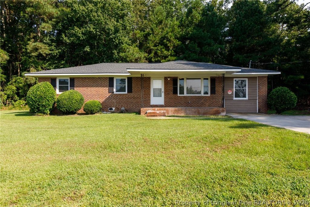 6591 Goldsboro Road, Wade, NC 28395 — exterior