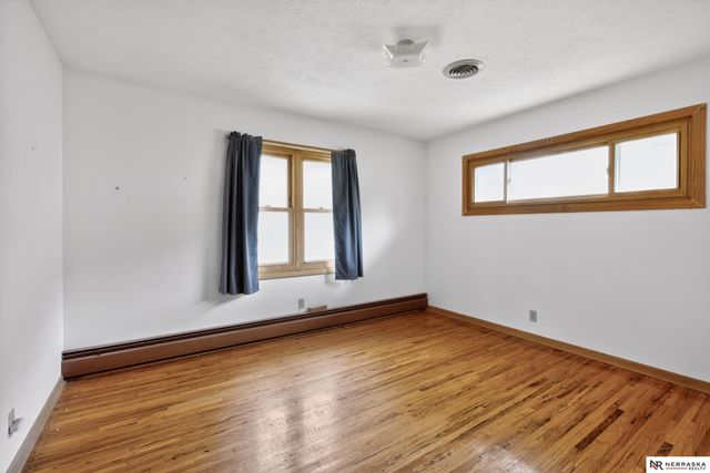 1206 Skyview Drive, Bellevue, NE 68005
