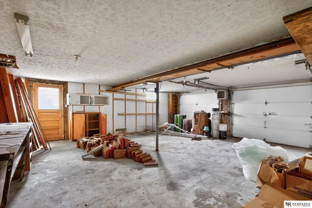 1206 Skyview Drive, Bellevue, NE 68005