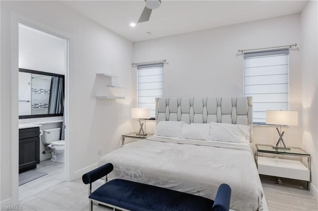 6423 Livingston Woods LN, Naples, FL 34109