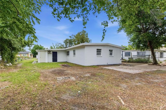 317 E HYDRANGIA STREET, Tampa, FL 33612