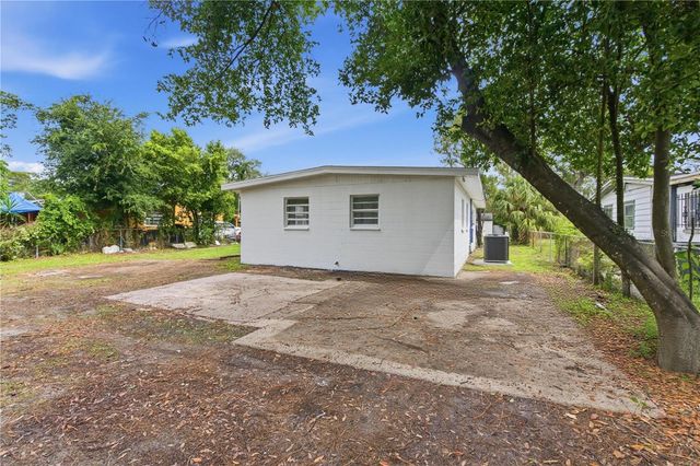 317 E HYDRANGIA STREET, Tampa, FL 33612