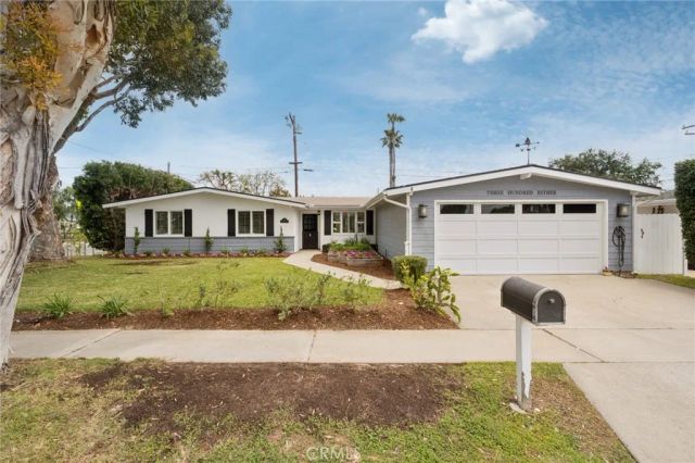 300 Esther Street, Costa Mesa, CA 92627