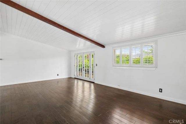 300 Esther Street, Costa Mesa, CA 92627