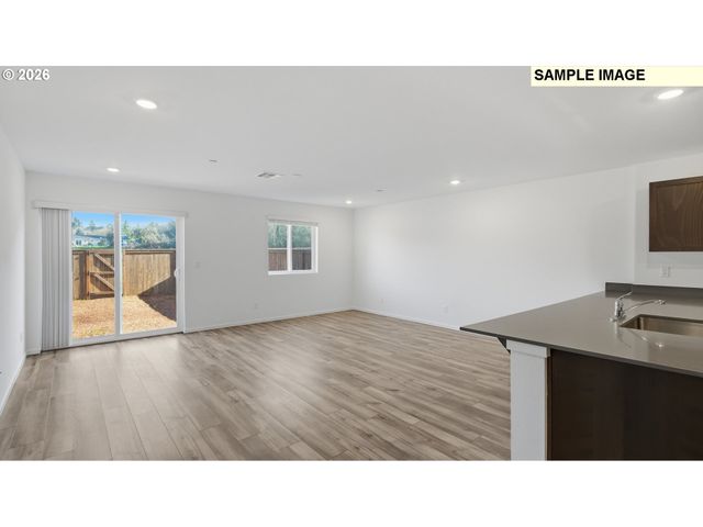 1493 LAURA VISTA, Albany, OR 97321