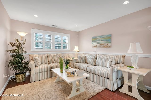 308 New Jersey Avenue, Point Pleasant Beach, NJ 08742