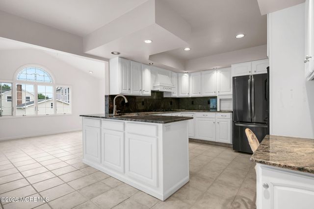 308 New Jersey Avenue, Point Pleasant Beach, NJ 08742