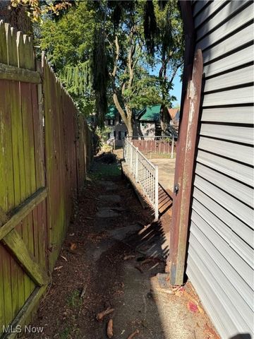 623 Bunker Hill Road, Ashtabula, OH 44004