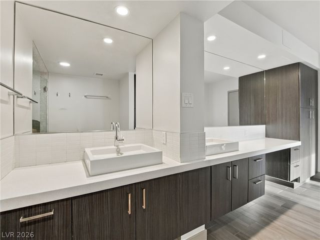 3111 Bel Air Drive 24A, Las Vegas, NV 89109