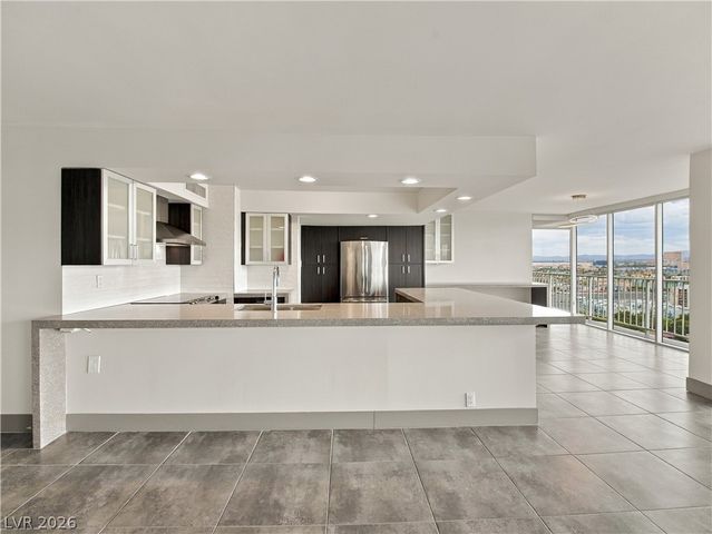 3111 Bel Air Drive 24A, Las Vegas, NV 89109