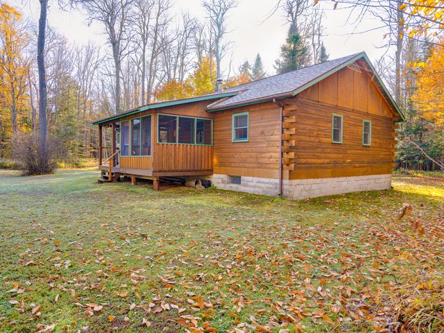 134 Haystack Mountain Road, Piercefield, NY 12973