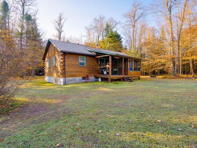 134 Haystack Mountain Road, Piercefield, NY 12973