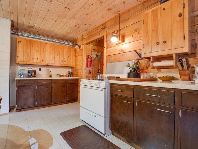 134 Haystack Mountain Road, Piercefield, NY 12973