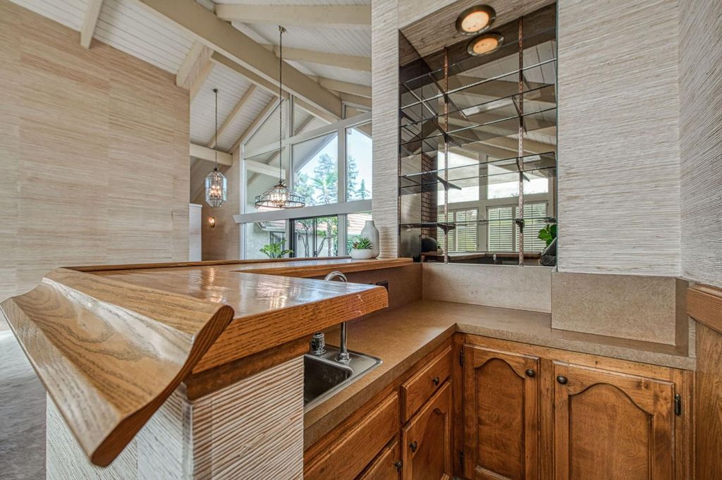 Image 13 of property listing at 5453 E Butler Avenue, Fresno, CA 93727