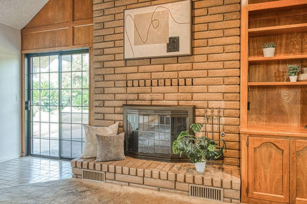 Image 25 of property listing at 5453 E Butler Avenue, Fresno, CA 93727