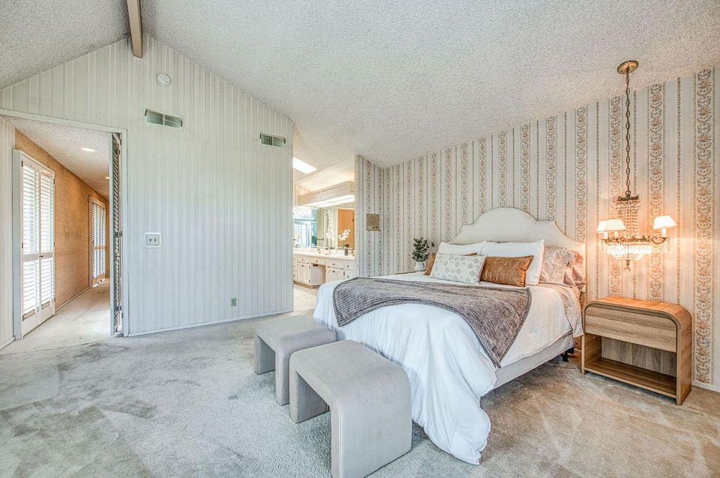 Image 31 of property listing at 5453 E Butler Avenue, Fresno, CA 93727