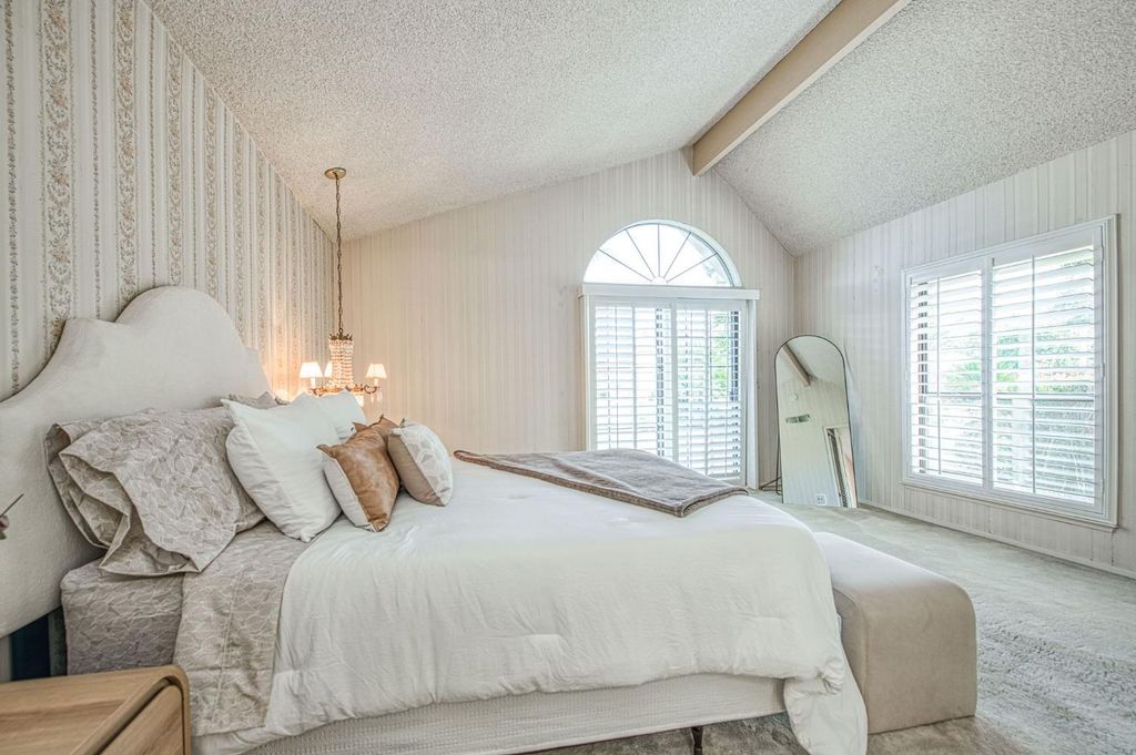 Image 32 of property listing at 5453 E Butler Avenue, Fresno, CA 93727