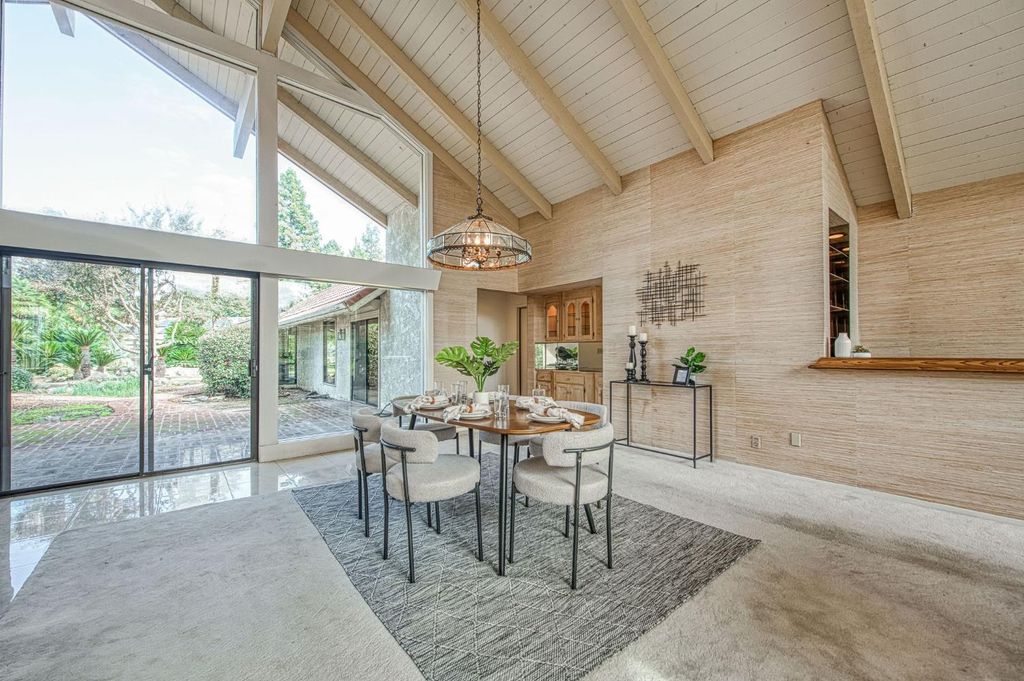 Image 8 of property listing at 5453 E Butler Avenue, Fresno, CA 93727