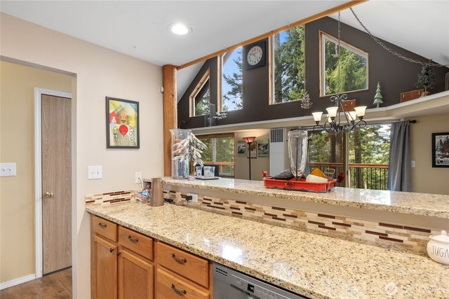 1051 Highland Loop, Ronald, WA 98940