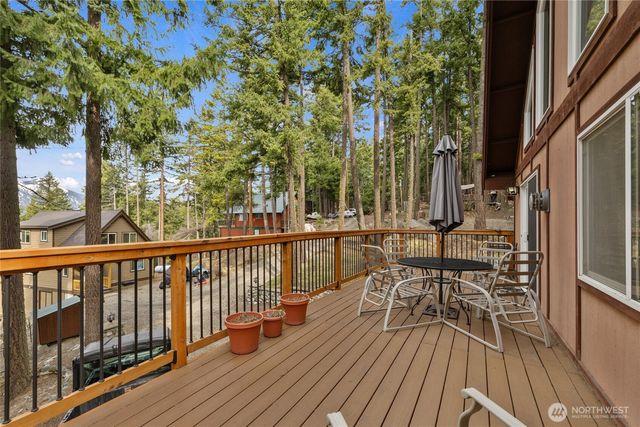 1051 Highland Loop, Ronald, WA 98940