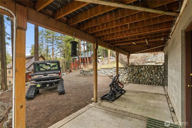 1051 Highland Loop, Ronald, WA 98940