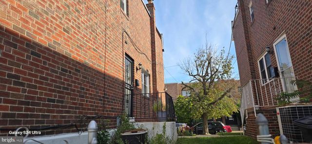 2806 WALNUT HILL ST, Philadelphia, PA 19152