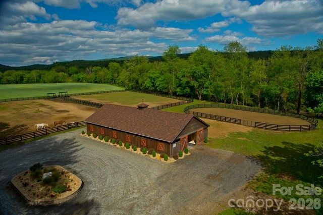 1665 Round Mountain Parkway 69, Lenoir, NC 28645