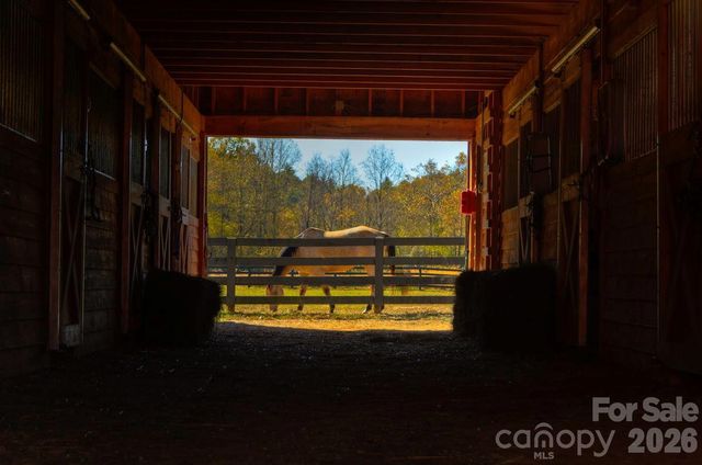 1665 Round Mountain Parkway 69, Lenoir, NC 28645